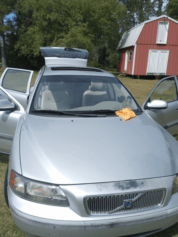Volvo v72 2002